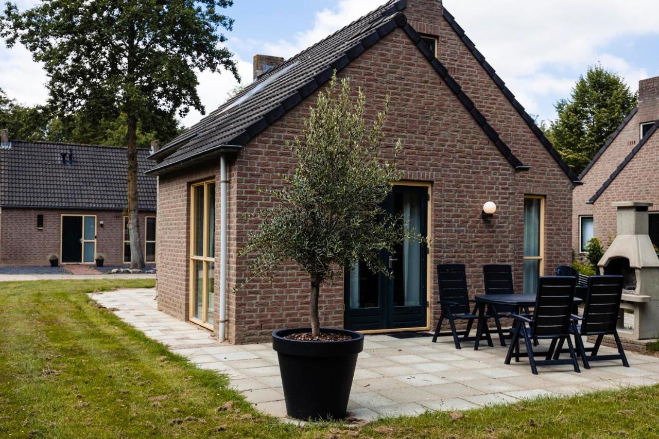 Hotel Vakantiepark 'T Broeckhuys Ewijk Exterior foto